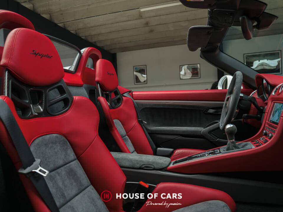 Image 19/25 of Porsche Boxster Spyder (2016)