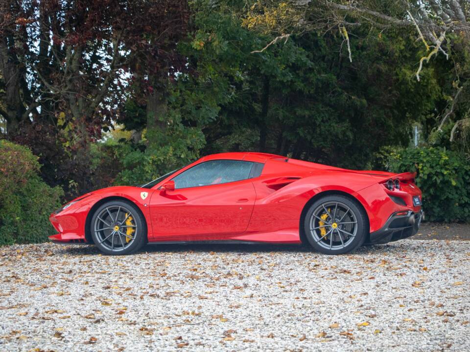 Bild 19/43 von Ferrari F8 Spider (2020)