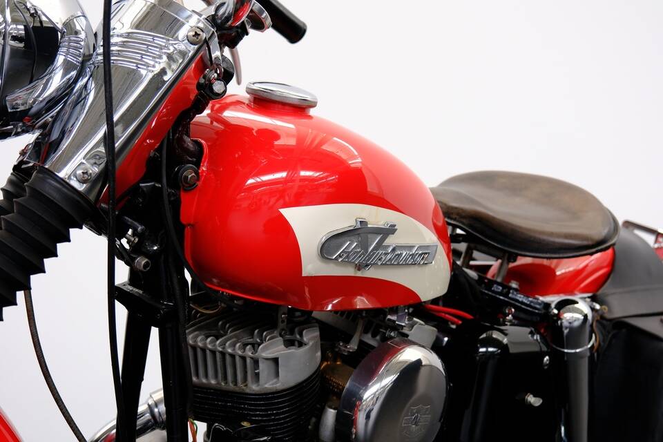Immagine 28/72 di Harley-Davidson Model KH (1956)