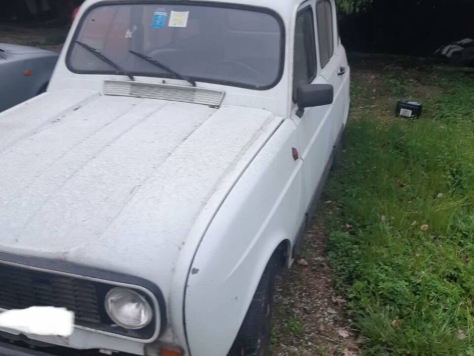 Bild 8/10 von Renault R 4 TL (1987)
