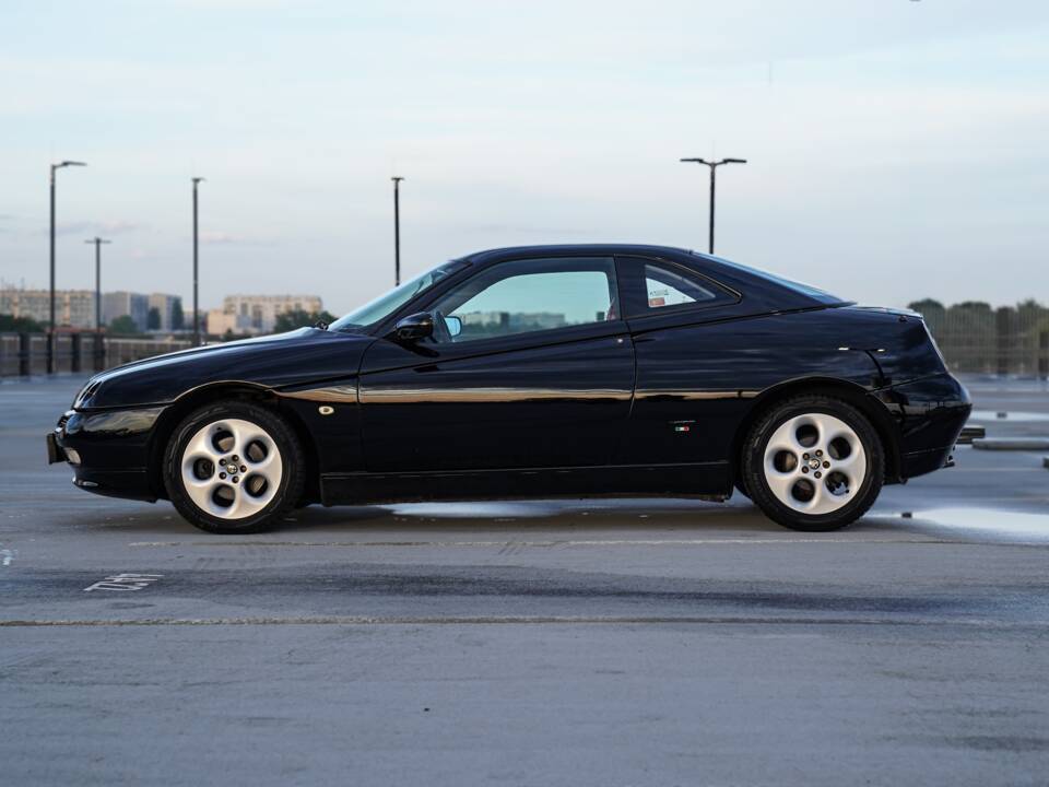 Imagen 44/90 de Alfa Romeo GTV 2.0 Twin Spark (1998)