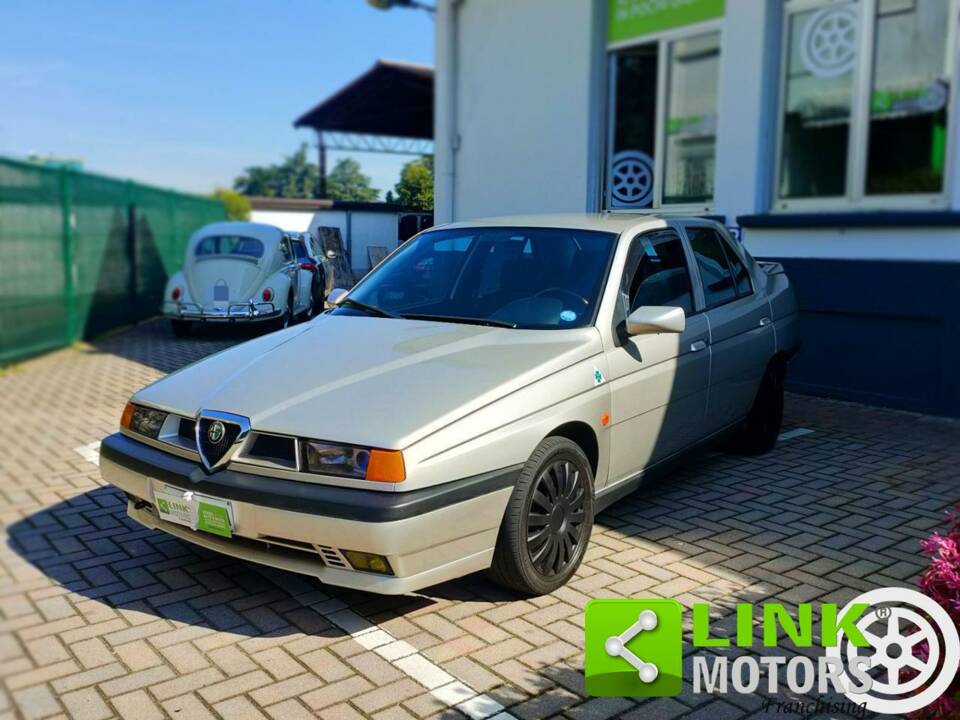 Bild 3/10 von Alfa Romeo 155 1.8 Twin Spark (1996)