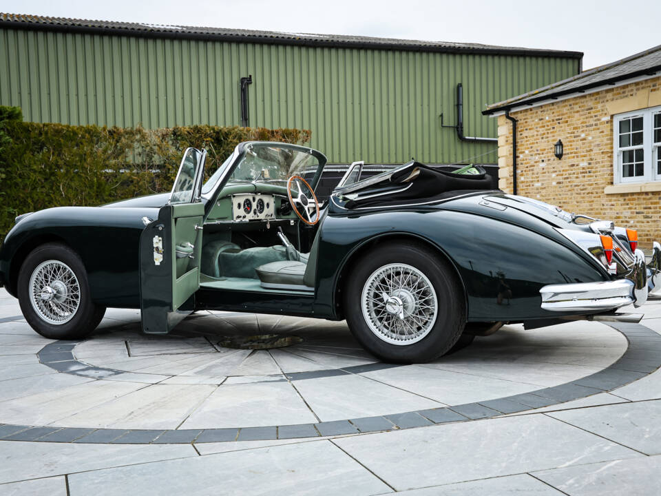 Imagen 15/19 de Jaguar XK 150 3.4 S DHC (1959)