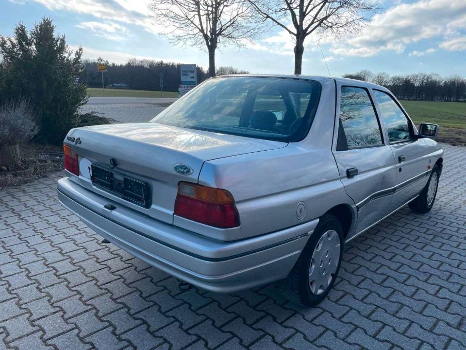 Image 4/16 of Ford Orion 1.4 (1991)