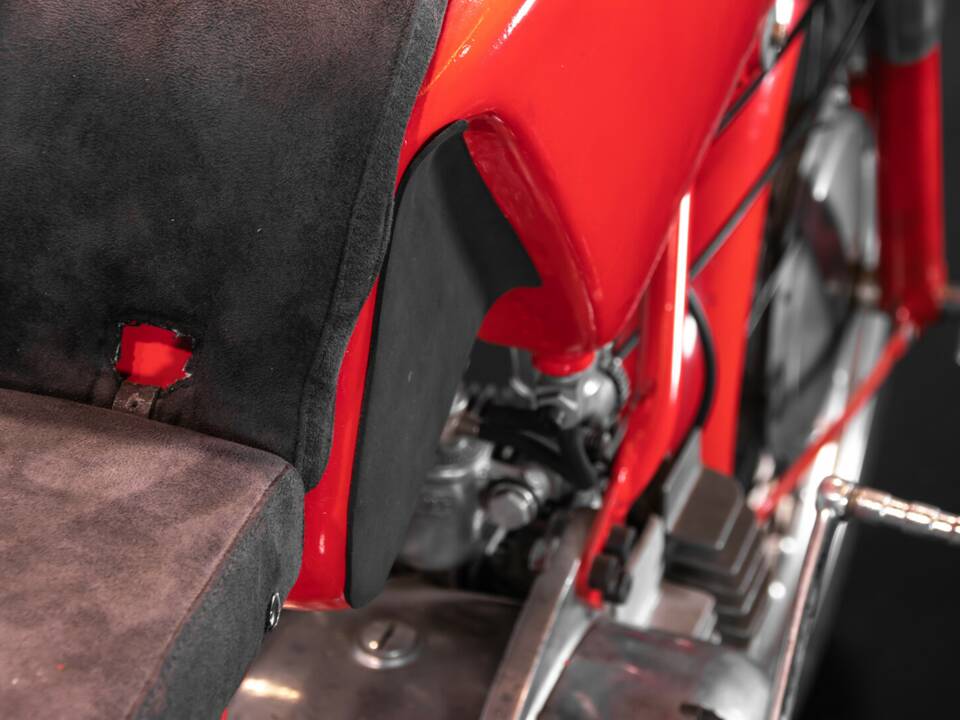 Afbeelding 25/32 van Rumi DUMMY (1959)