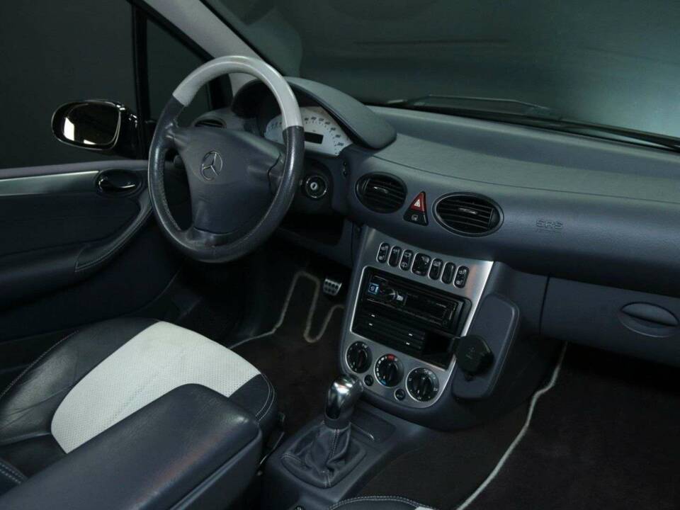 Image 32/50 of Mercedes-Benz A 210 Evolution (2002)