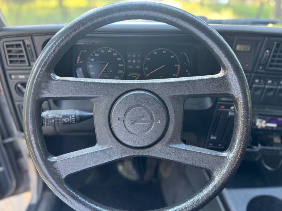 Bild 22/41 von Opel Monza 3,0 E (1983)