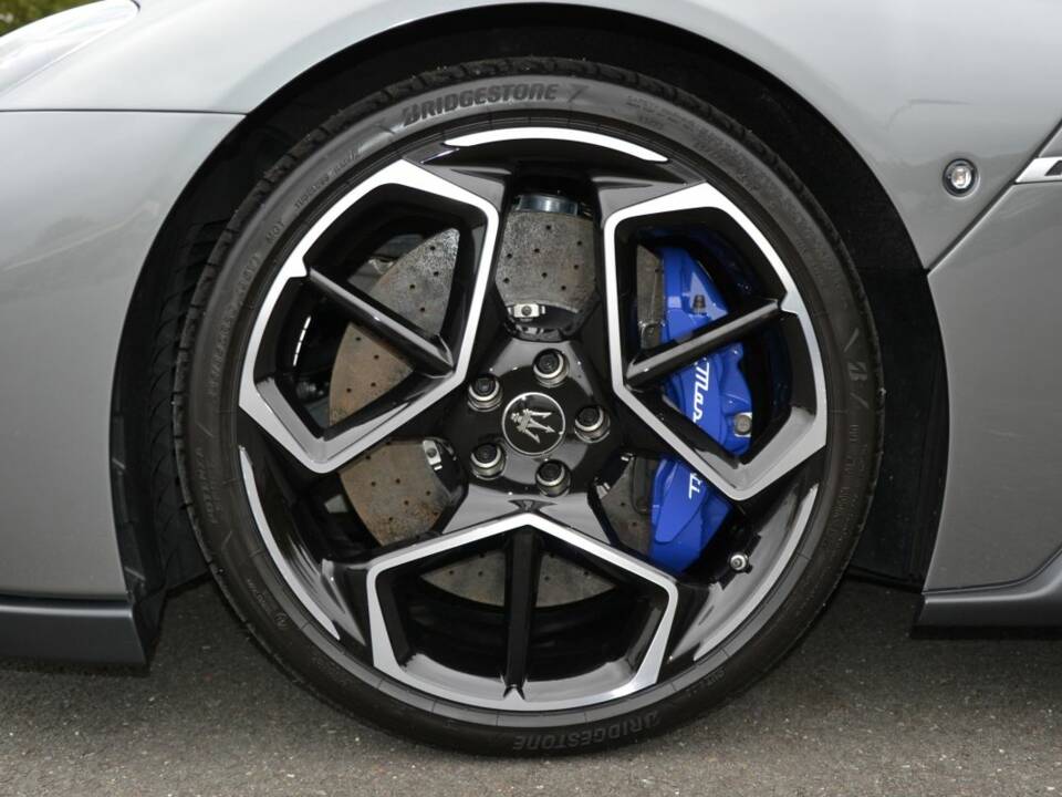 Image 53/67 de Maserati MC20 (2023)