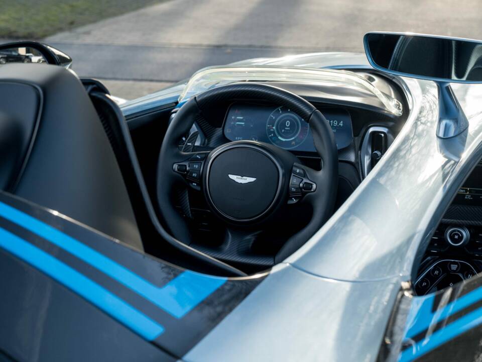 Bild 26/35 von Aston Martin V12 Speedster (2021)