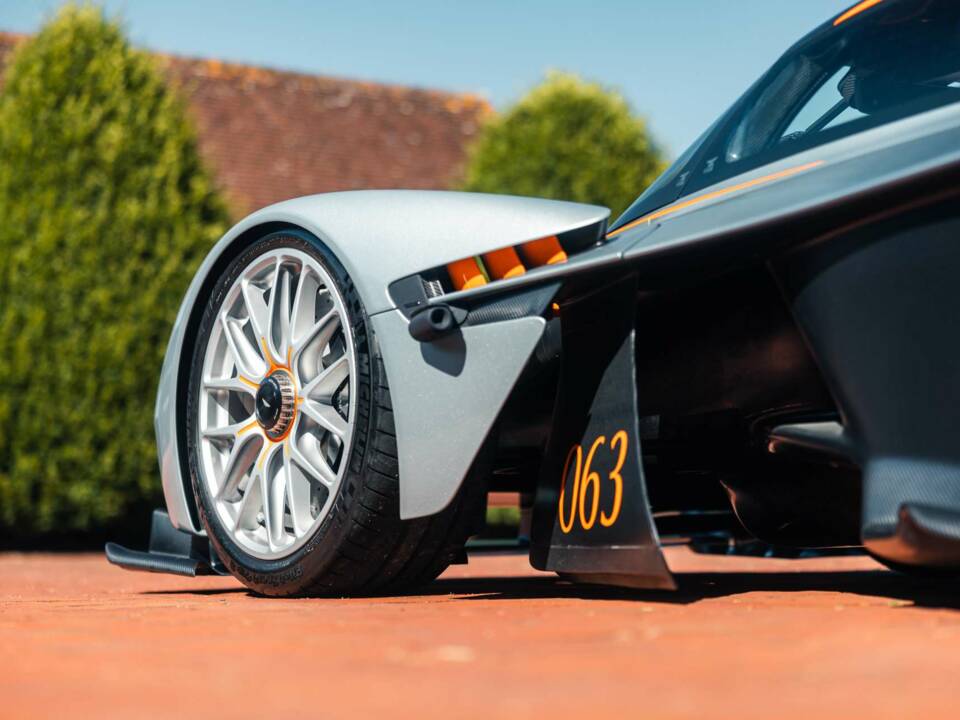 Image 26/38 de Aston Martin Valkyrie AMR Pro (2022)