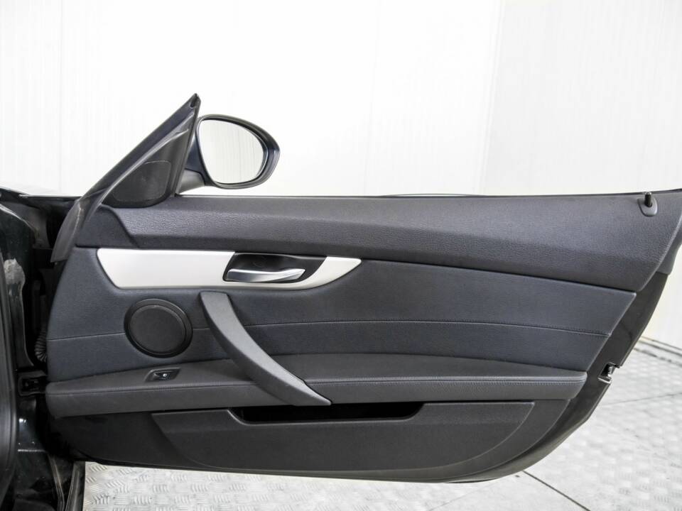 Image 36/50 of BMW Z4 sDrive23i (2009)