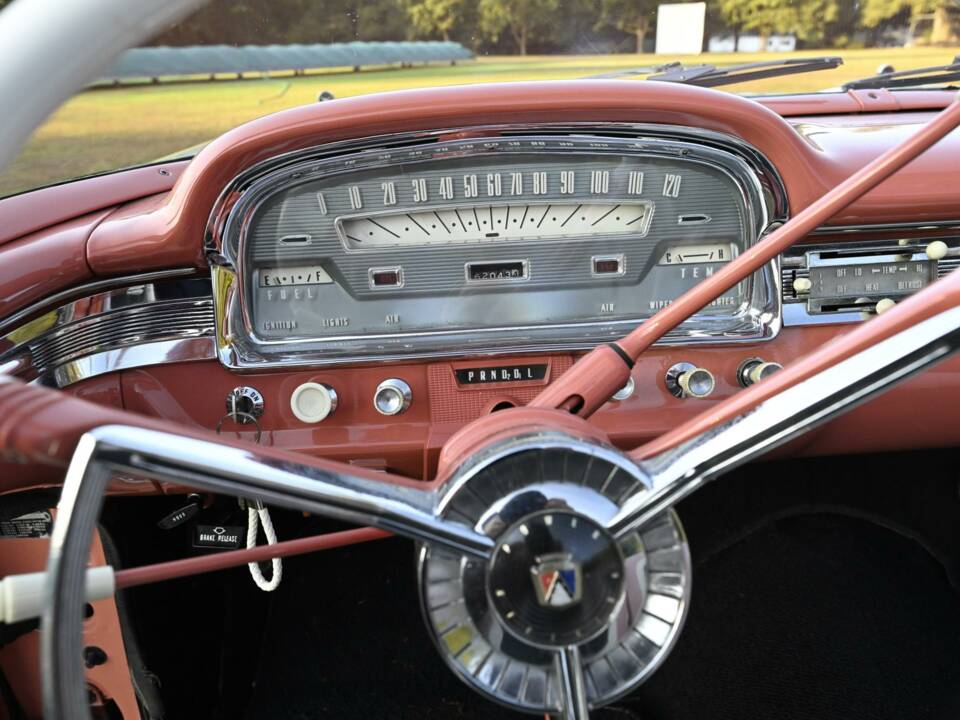 Bild 48/50 von Ford Fairlane 500 Skyliner (1959)