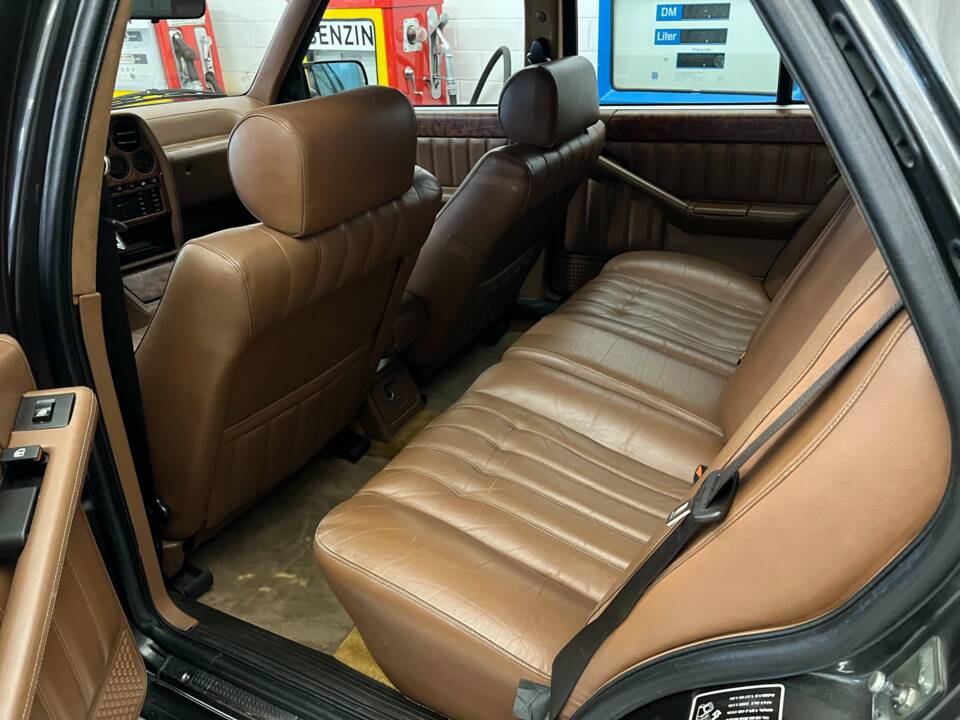 Bild 14/18 von Lancia Thema 8.32 (1988)
