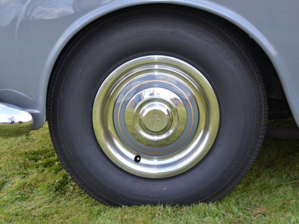 Image 44/50 of Rolls-Royce Silver Cloud II (1961)
