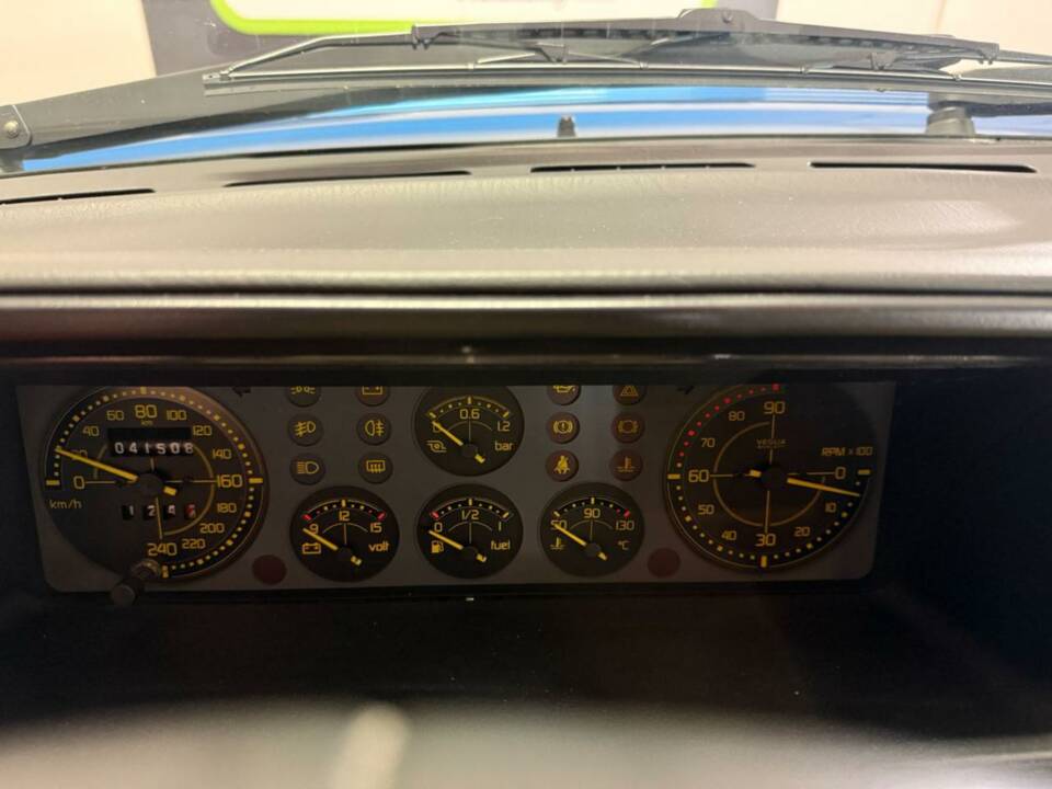 Image 21/50 of Lancia Delta HF Integrale 16V (1994)