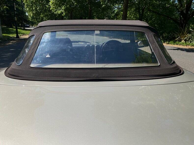 Immagine 17/50 di Mercedes-Benz 420 SL (1989)