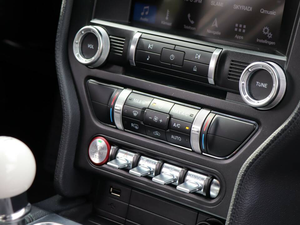 Immagine 36/50 di Ford Mustang GT 5.0 V8 Fastback (2019)