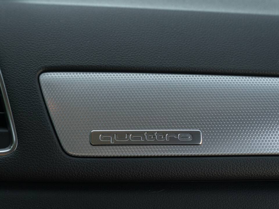 Bild 34/50 von Audi Q3 2.0 TDI quattro (2012)