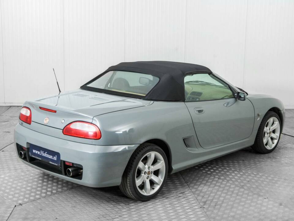 Image 43/49 of MG TF 135 (2002)