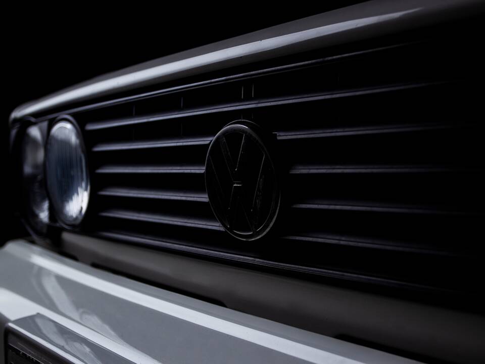 Image 28/37 of Volkswagen Golf Mk I Convertible 1.8 (1990)