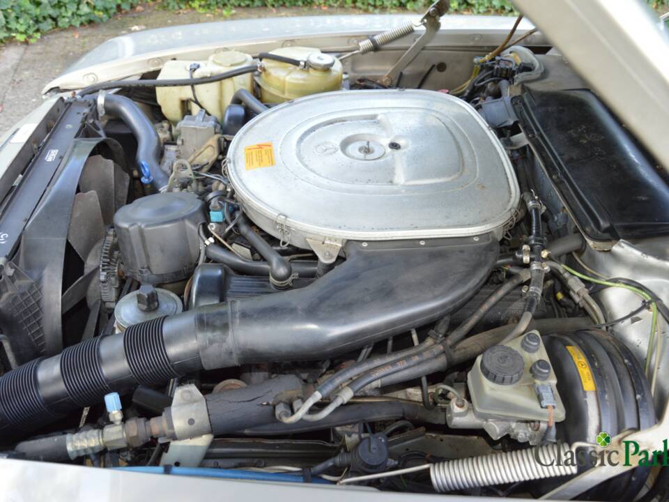 Image 42/47 de Mercedes-Benz 560 SL (1986)