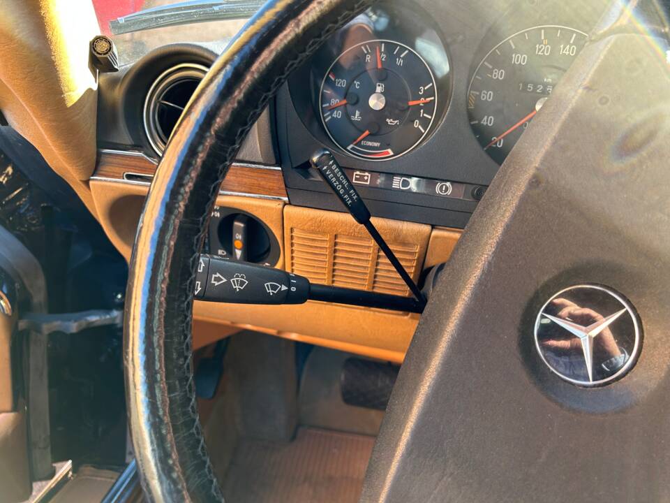 Image 24/51 of Mercedes-Benz 380 SL (1983)