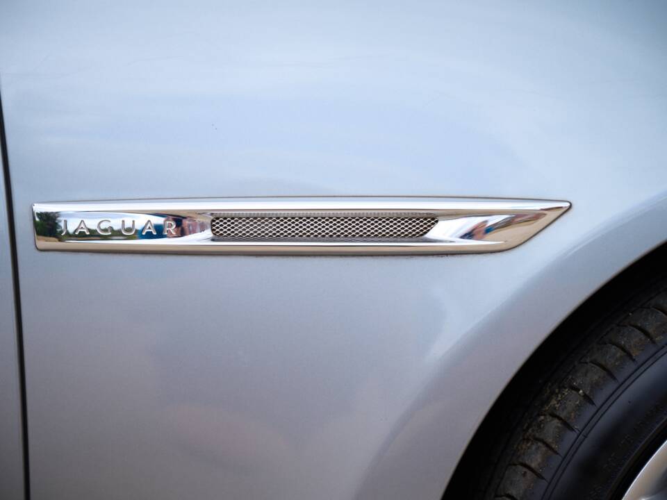 Bild 9/50 von Jaguar XJ 5.0 (2010)
