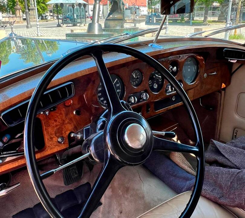 Image 5/5 of Rolls-Royce Silver Cloud II (1962)