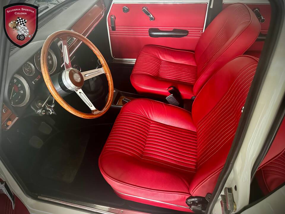 Immagine 20/69 di Alfa Romeo Giulia Nuova Super 1600 (1975)