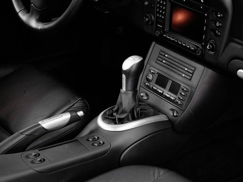 Image 26/49 of Porsche 911 Turbo (2002)