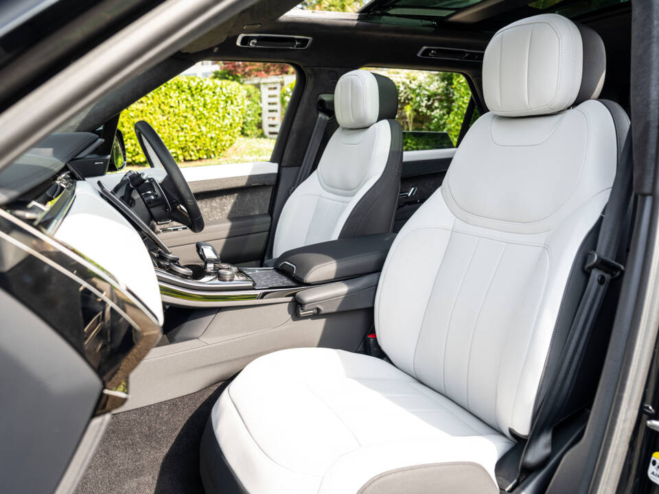 Image 24/32 of Land Rover Range Rover Sport P530 (2023)