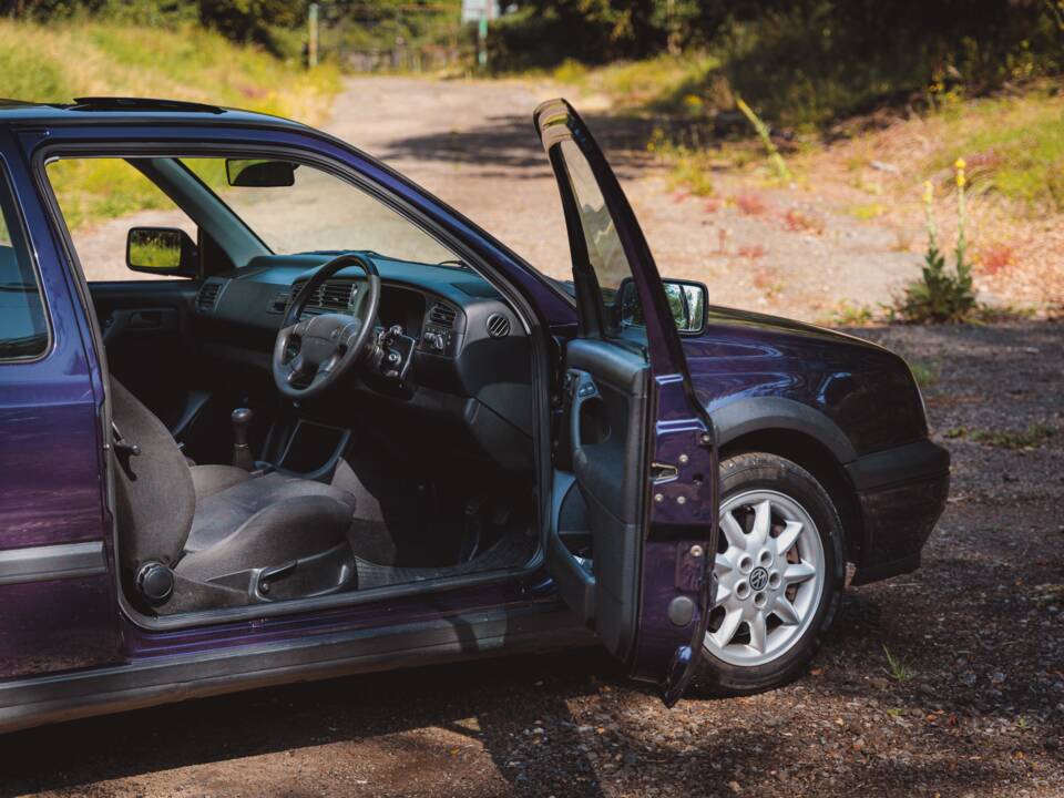 Image 35/39 of Volkswagen Golf IV 1.8T GTI (1998)