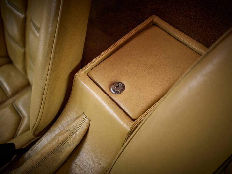 Image 69/97 of Ferrari 308 GTB Quattrovalvole (1983)