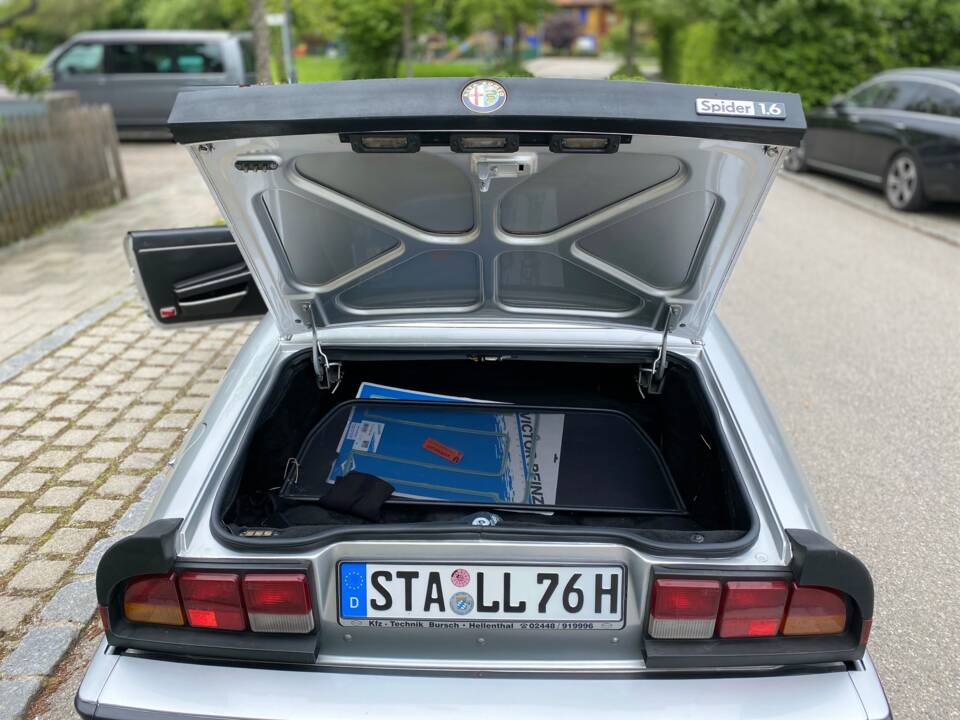 Afbeelding 18/31 van Alfa Romeo 1.6 Spider (1985)