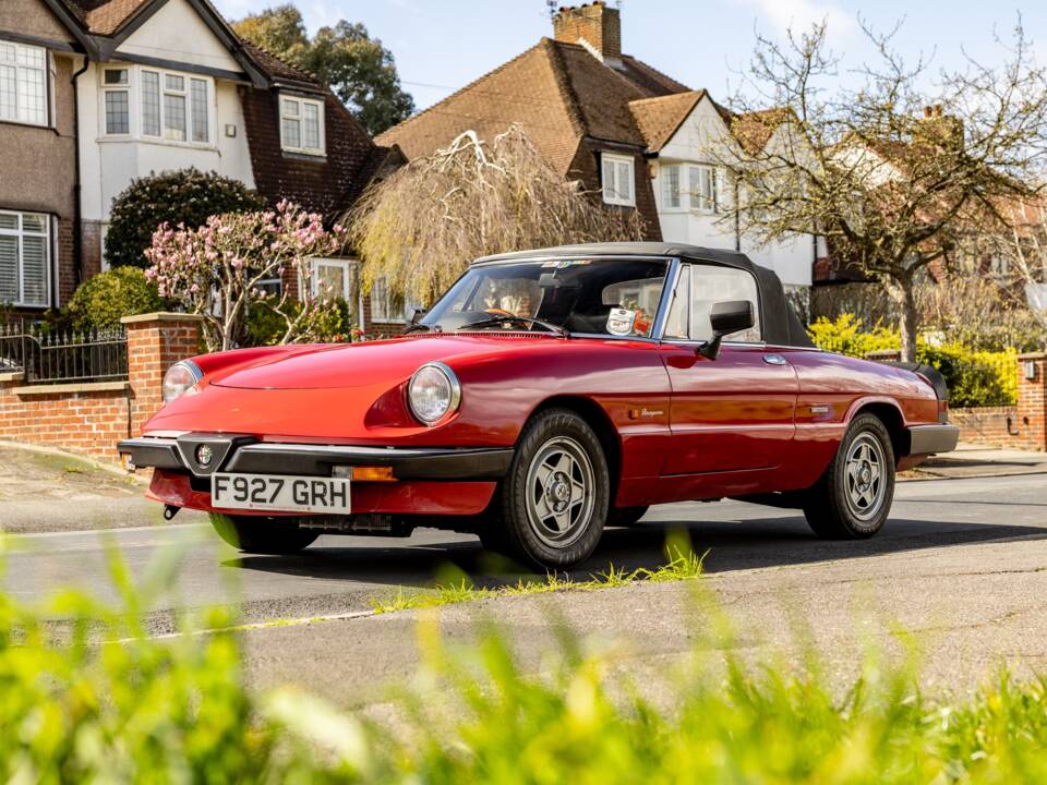 Afbeelding 26/50 van Alfa Romeo 2.0 Spider (1989)