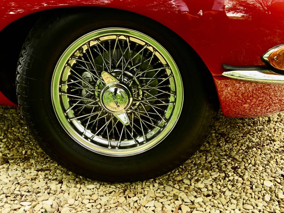 Immagine 46/50 di Jaguar E-Type (1968)
