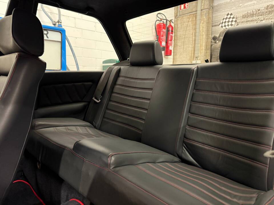 Imagen 12/19 de BMW 325i (1986)