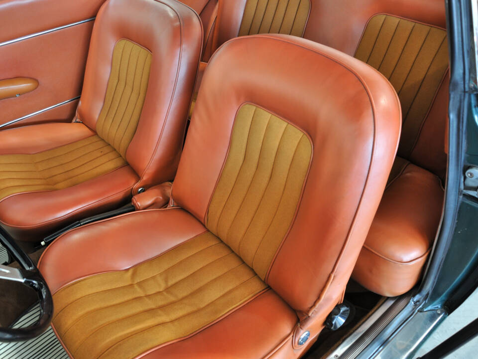 Image 32/65 of Alfa Romeo Giulia 1600 Sprint GT (1964)