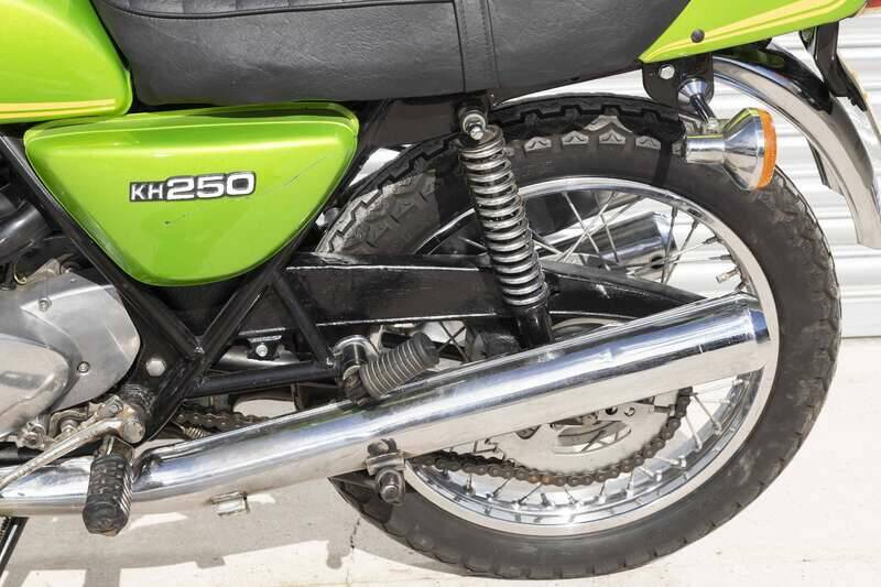 Image 34/37 of Kawasaki KH 250 (1977)