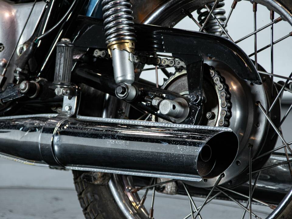 Bild 8/50 von Aermacchi Harley-Davidson DUMMY (1971)