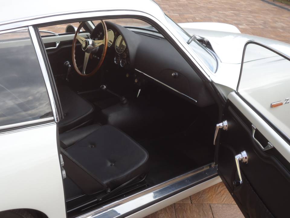 Image 11/31 of O.S.C.A. 1600 GT Zagato (1962)