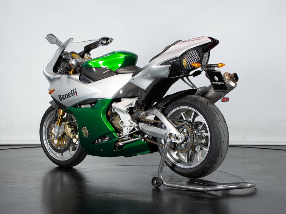 Bild 2/50 von Benelli DUMMY (2002)