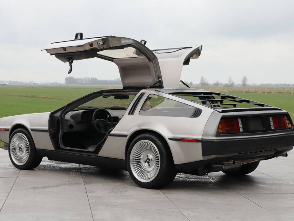 Image 9/50 de DeLorean DMC-12 (1981)