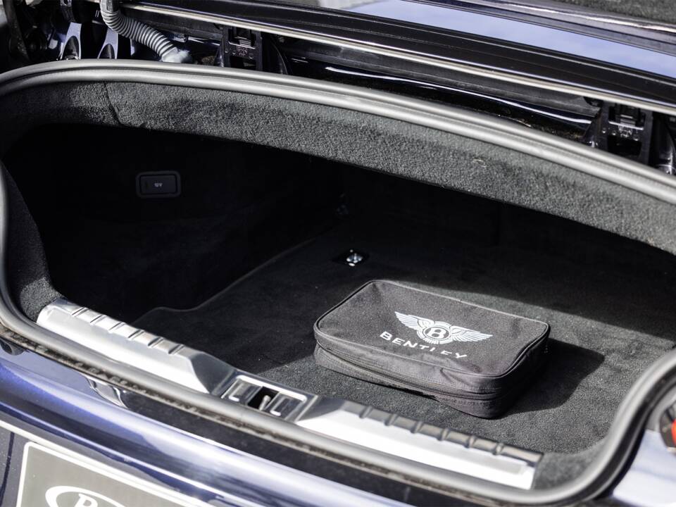 Imagen 22/22 de Bentley Continental GTC V8 (2020)