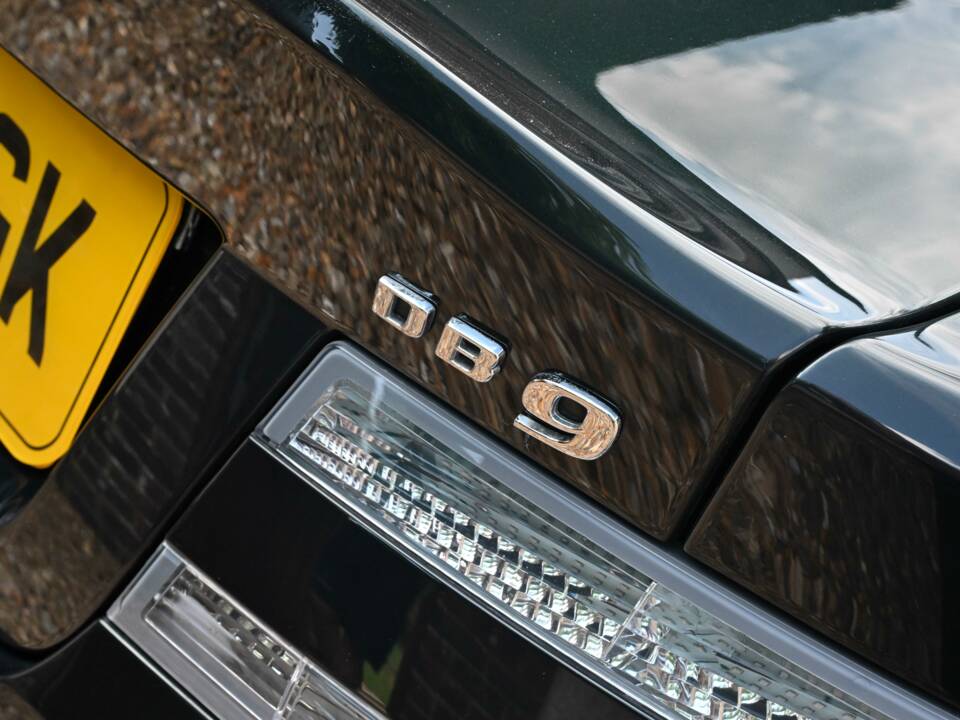 Bild 24/49 von Aston Martin DB 9 (2013)