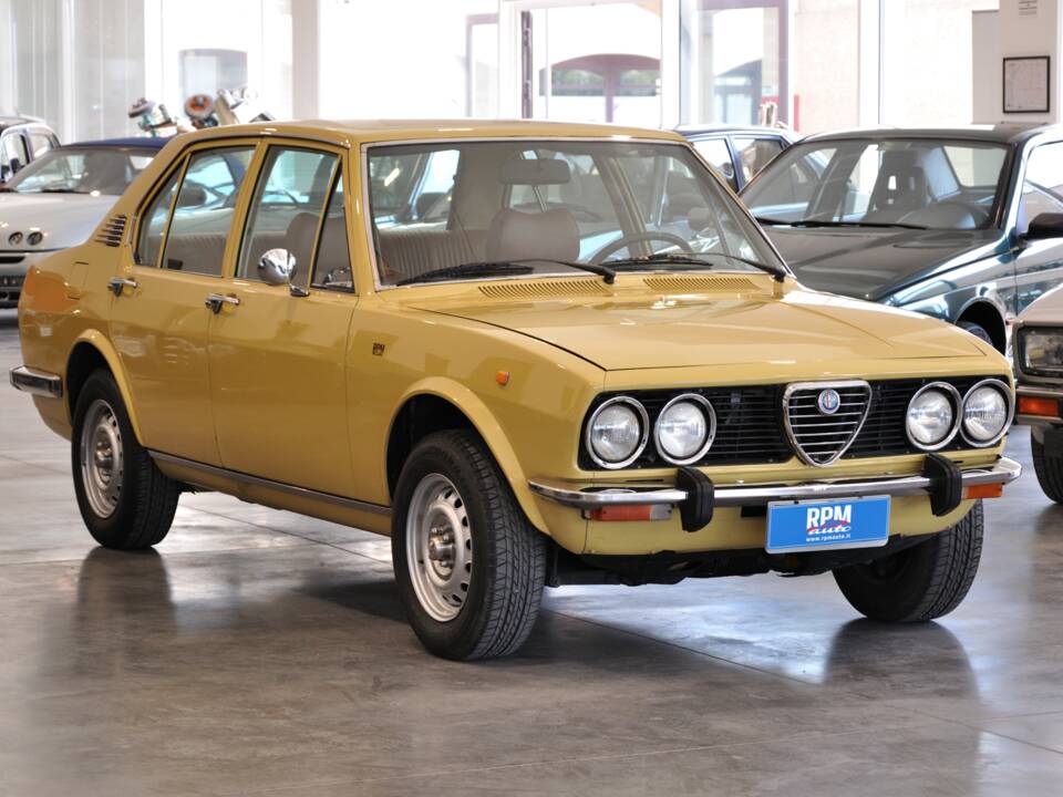 Image 3/31 of Alfa Romeo Alfetta 1.8 (1975)