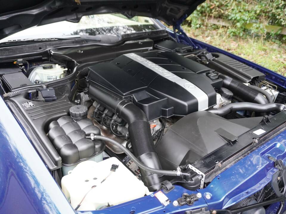 Image 16/26 of Mercedes-Benz SL 280 (1999)