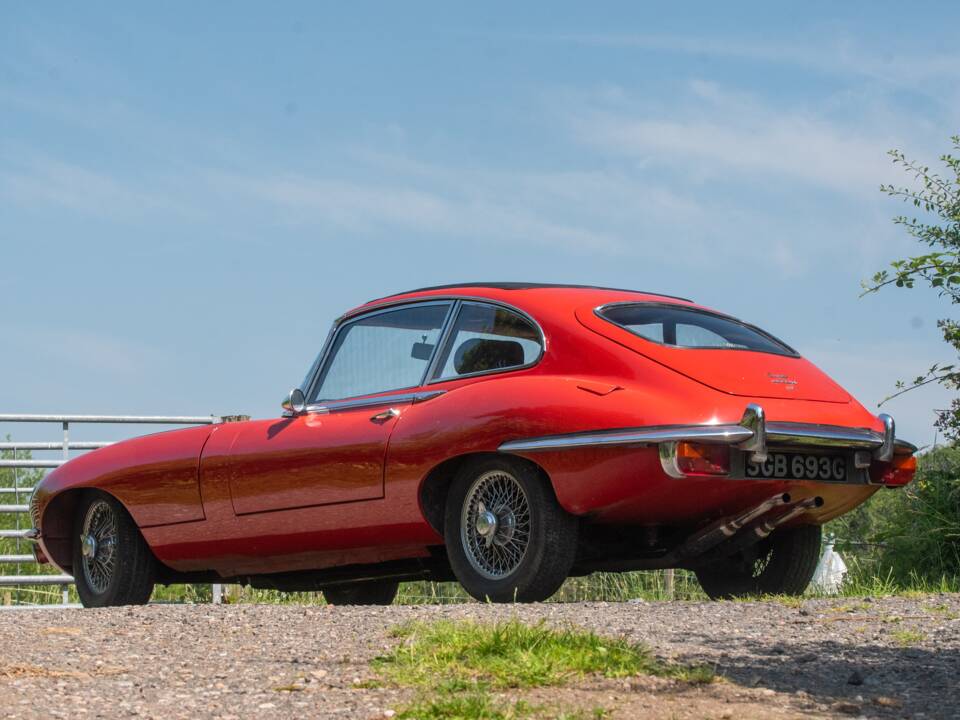 Image 9/50 de Jaguar Type E (2+2) (1969)