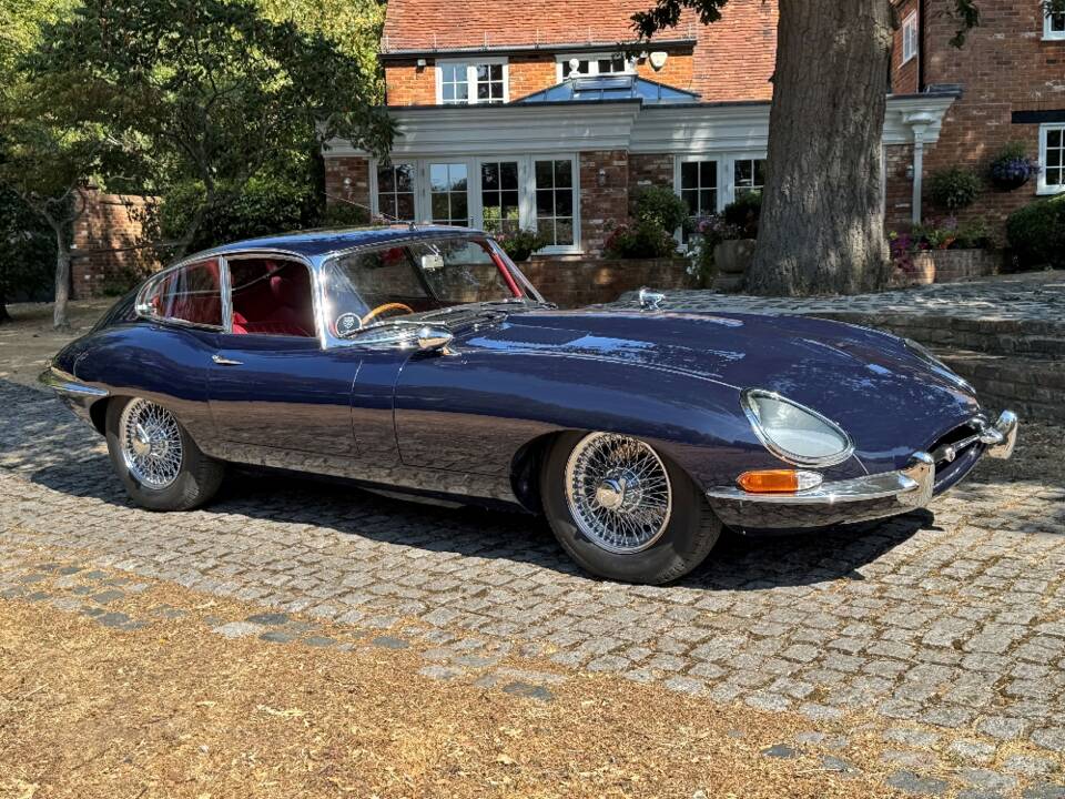 Immagine 8/52 di Jaguar Type E 4.2 (1965)