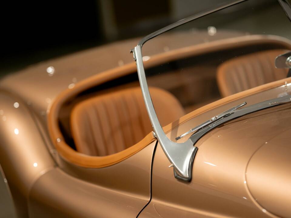 Image 29/50 of Jaguar XK 120 OTS (1952)